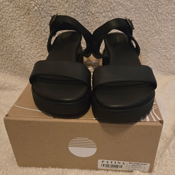 Leather Patina/Portland Leather Black Sandals. Womens Size 10 - Picture 3 of 4